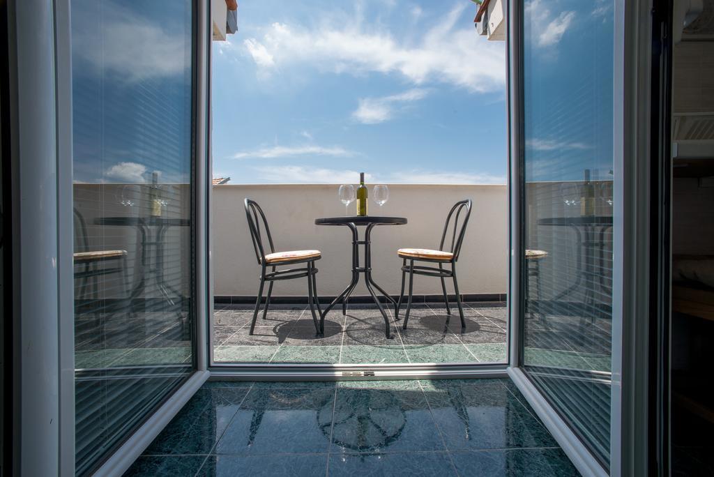 Apartmani Krgusic Tivat Exterior foto