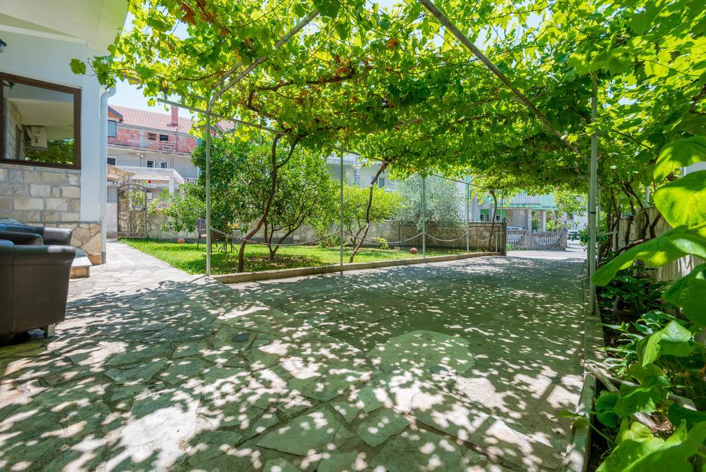 Apartmani Krgusic Tivat Exterior foto